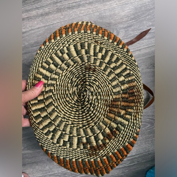 Rare Vintage Boho Leather Woven Jute Bucket Saddle Crossbody Top Handle Bag - Picture 7 of 16